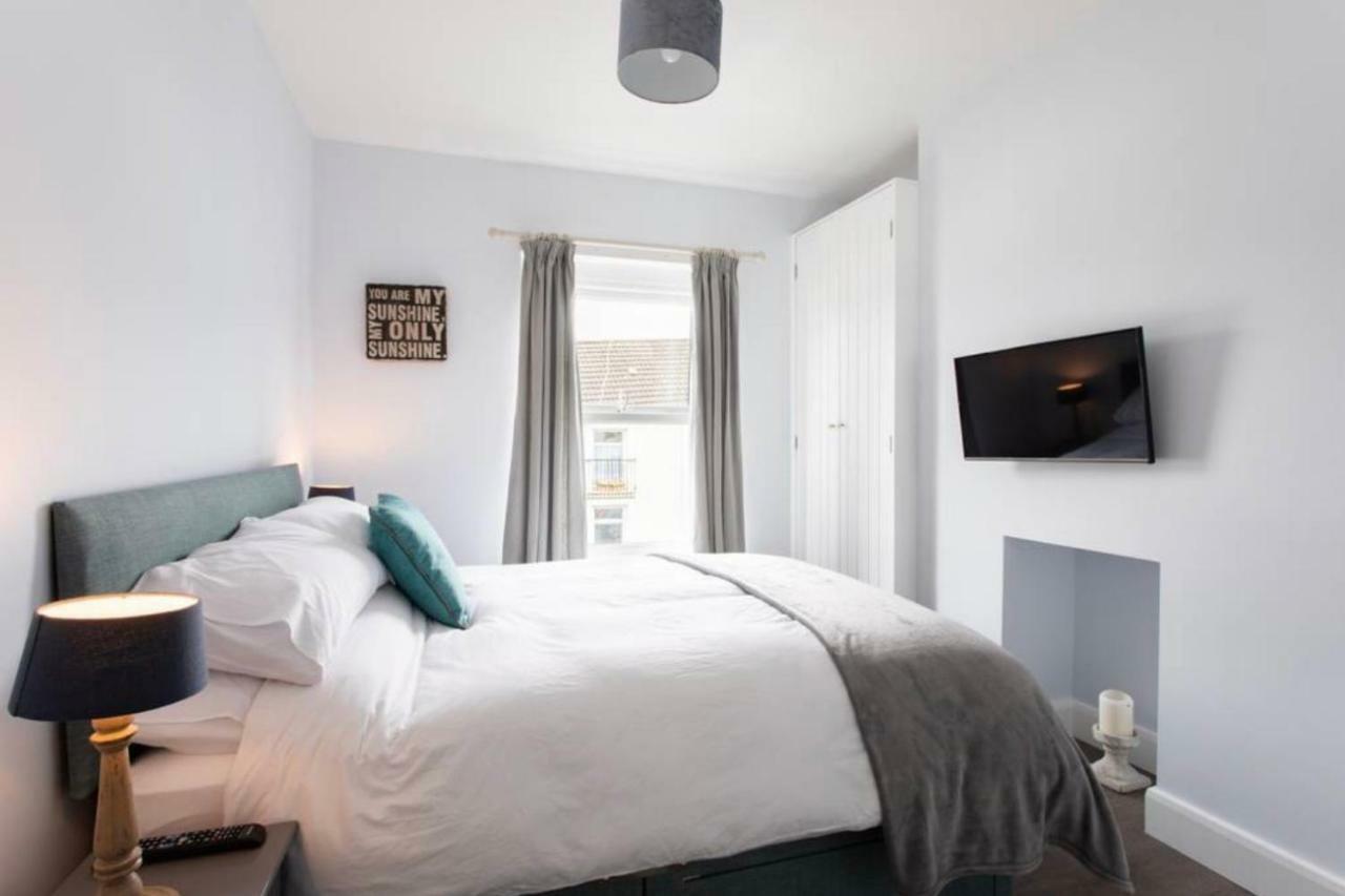 Beautiful Two Bed Mumbles Flat - With Parking Space Exteriör bild